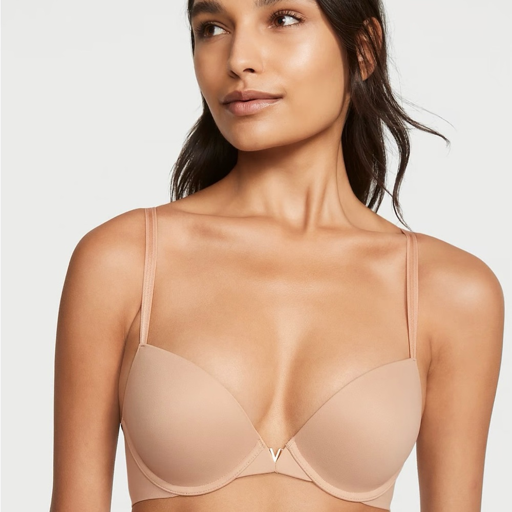 Victoria’s Secret plunge push-up bra
